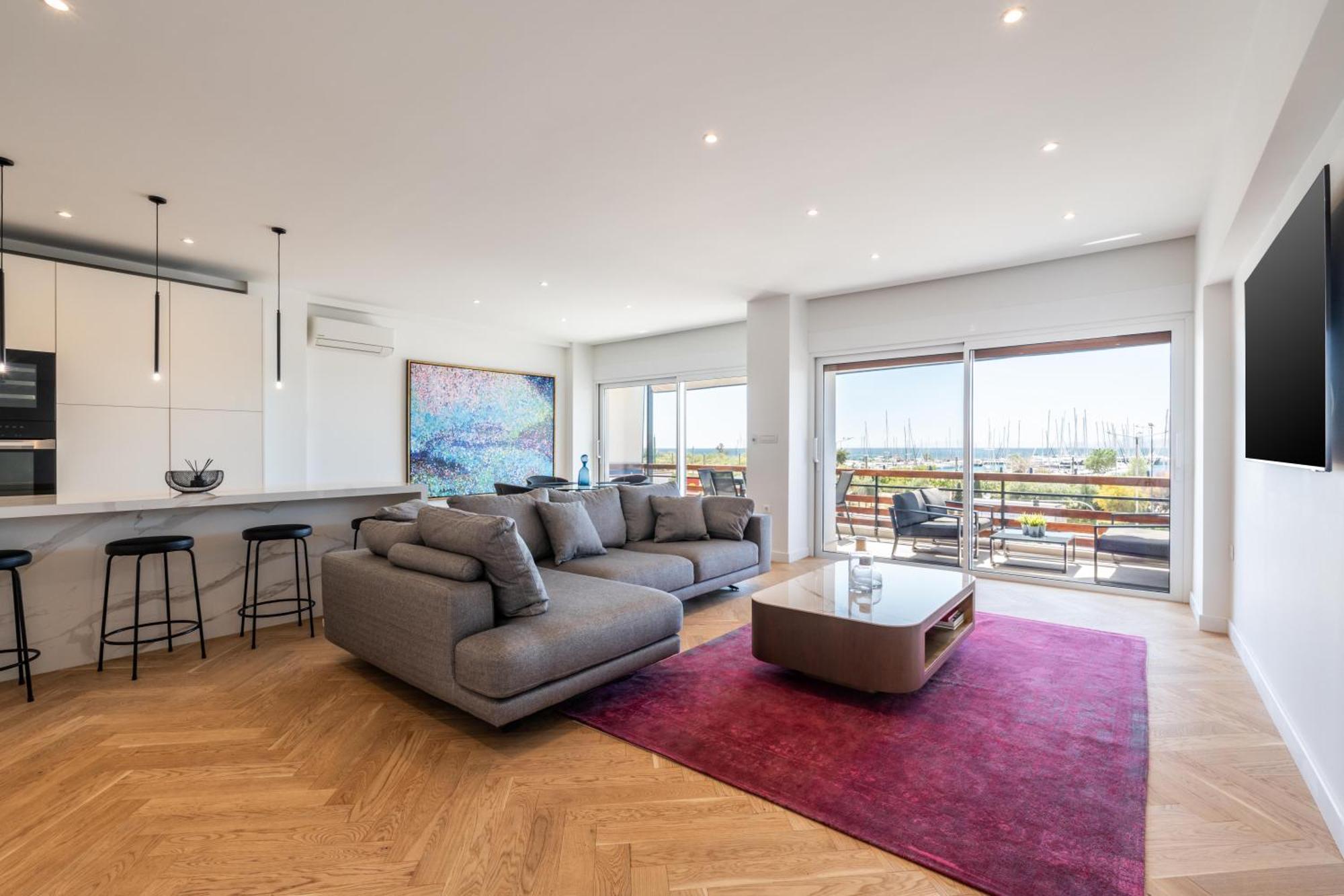 Stunning Riviera 3 Bd Appartement